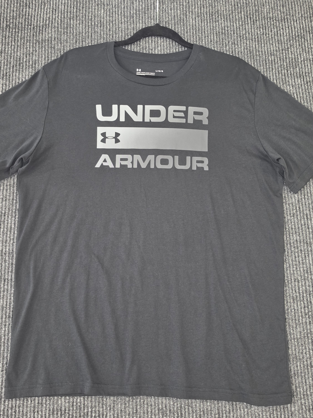 Under Armour Men’s Black Short-Sleeve Logo Tee